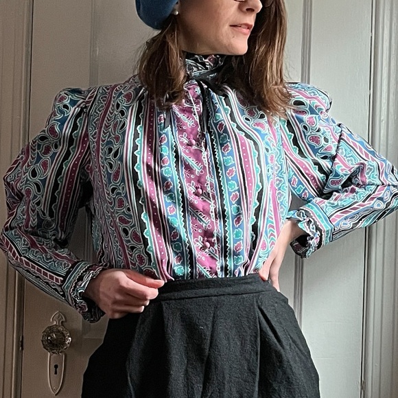 Cristin Stevens Vintage High Neck Lightweight Paisley Stripe Ruffle Blouse Top - Picture 3 of 14